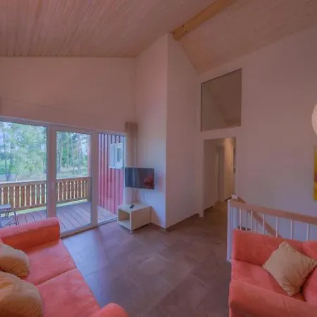 Ferienhaus Kondor 253 *